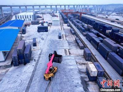 一港暢聯(lián)兩市場(chǎng) 湖南東盟集貨發(fā)運(yùn)逐年倍增